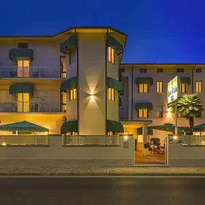 Liu 3* Lido di Camaiore